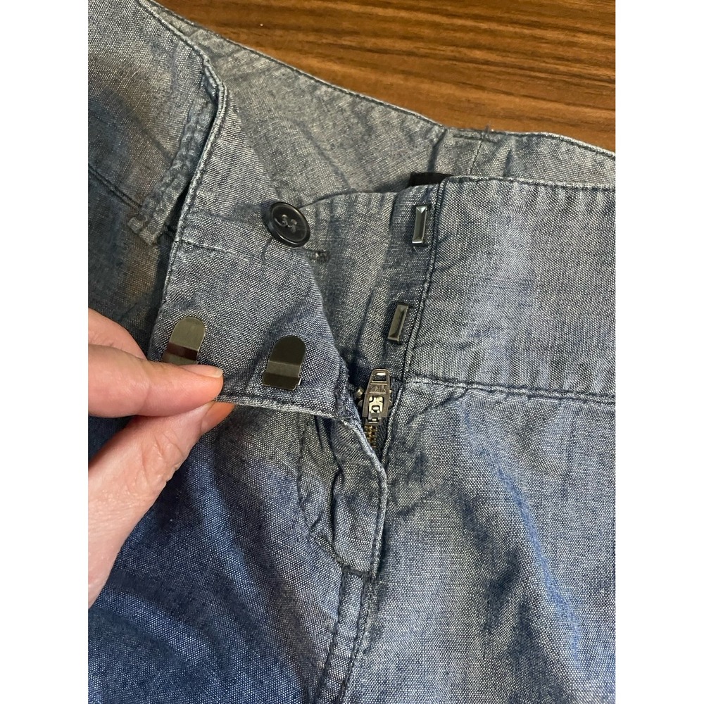 Shorts - Picture 3 of 5
